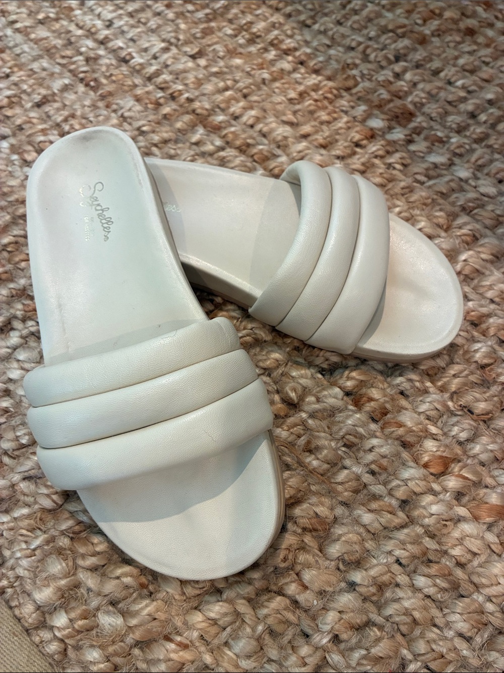 Seychelles Padded Slide Sandals in Cream